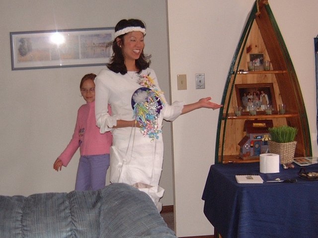 2004/05(May)/02(Jaymee-Shower)/640x480_2004-05-01 17-43-12.JPG